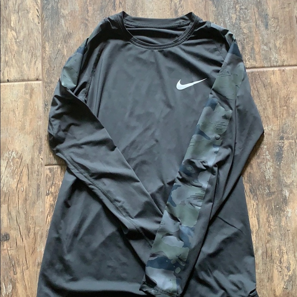 Nike long sleeved dry fit shirt